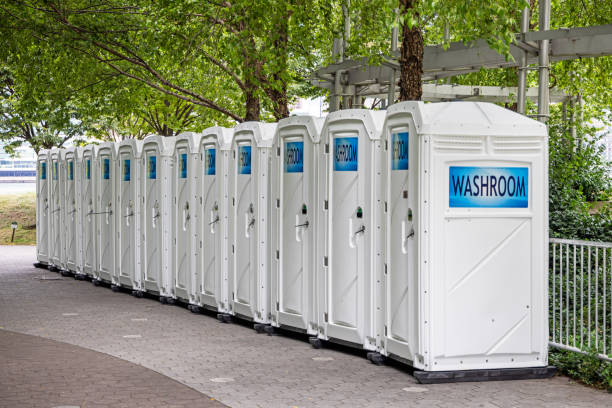 Porta potty delivery and setup in Dorr, MI